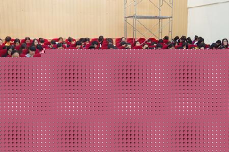 同学们在认真做笔记