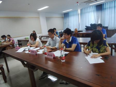 从左道右以此为陈骁老师、沈来红老师、陈继旭老师和勤工主任柳芳